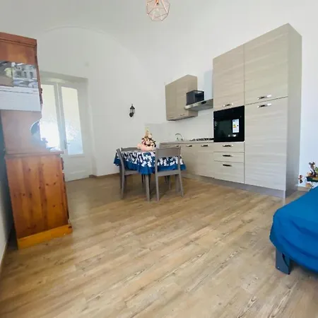 Old Town Apartman *